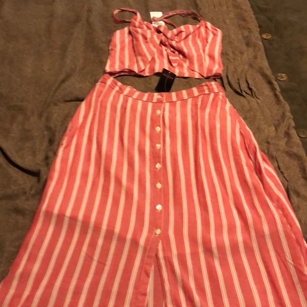 Skirt and matching crop shirt